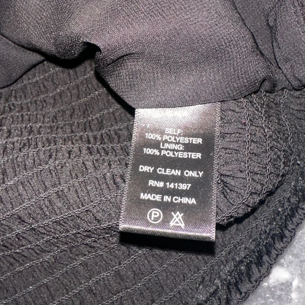 Astr The Label Size Medium Elegant Black Women's Top